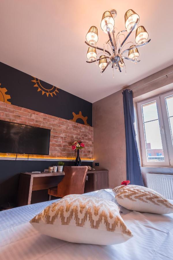 Seven Stories Rooms, 4Th Floor, No Elevator Zagreb Bagian luar foto